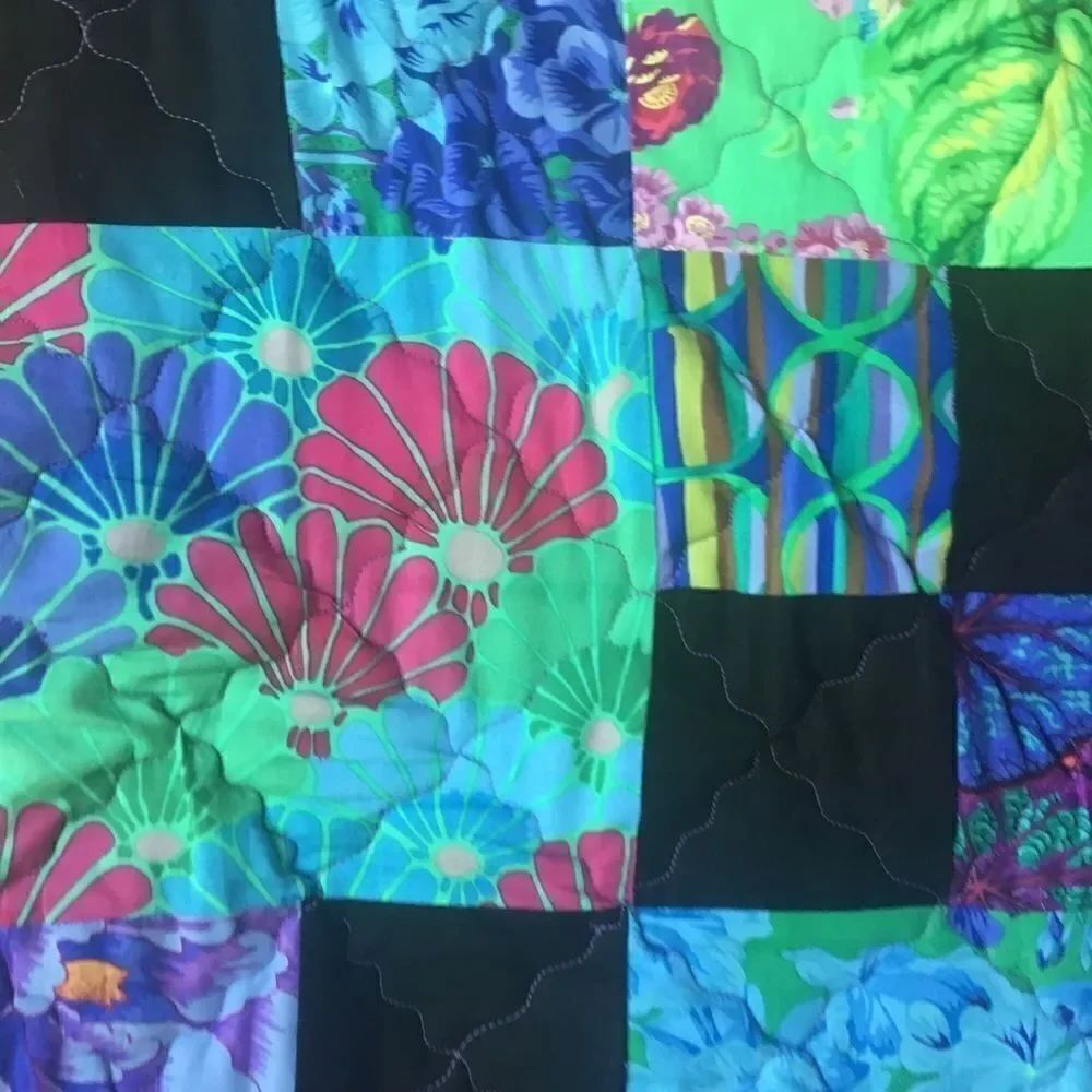 Handmade Lap Quilt - Picture 4 of 15
